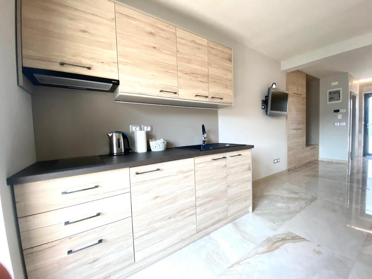 Rooms And Apartments Lisjak コペル エクステリア 写真