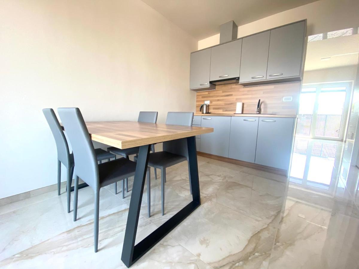 Rooms And Apartments Lisjak コペル エクステリア 写真
